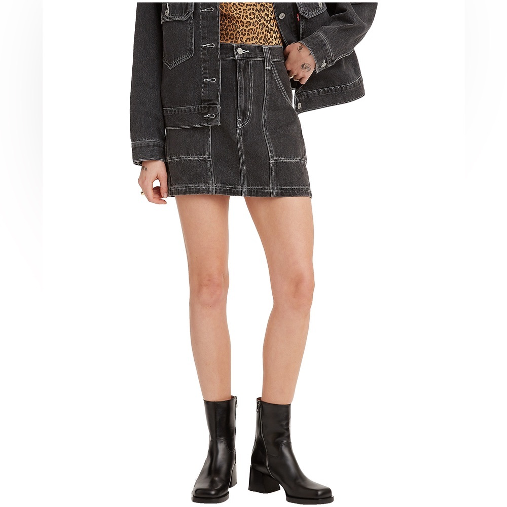 NWT Levi’s Skirt